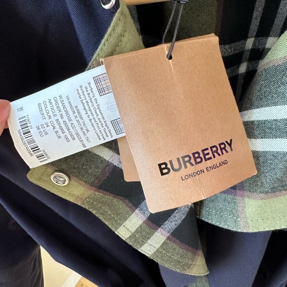 Burberry Sandridge trench coat size 2 rare color - Picture 6 of 8